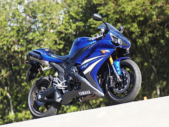 motos de corrida - Pesquisa Google  Yamaha yzf r1, Yamaha motorcycles,  Yamaha yzf