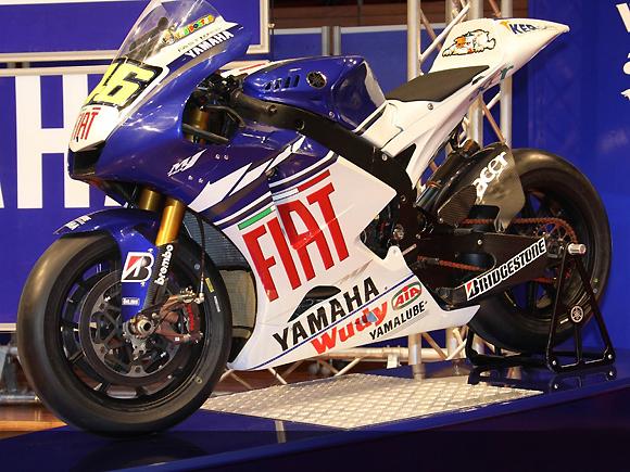 Yamaha apresenta nova YZF-M1 na Itália - moto.com.br