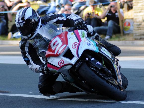 O Isle of Man TT volta a atacar: piloto espanhol torna-se na 156 vítima  mortal da mítica prova de motociclismo