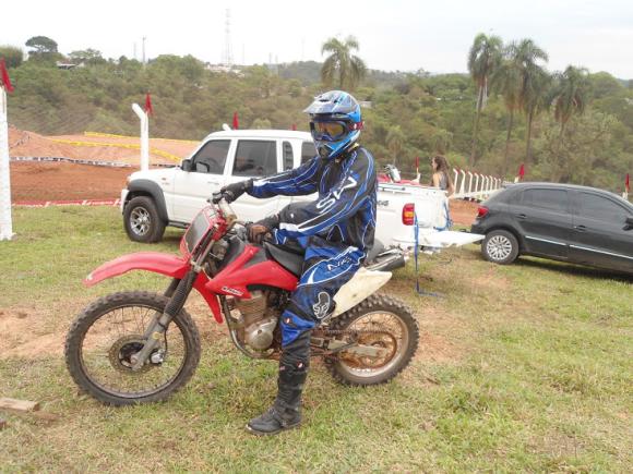 Eu pratico motocross!