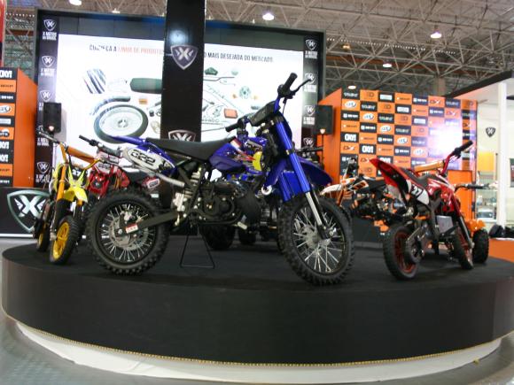 Testamos a XM 250 R, modelo off road da X-Motos - moto.com.br