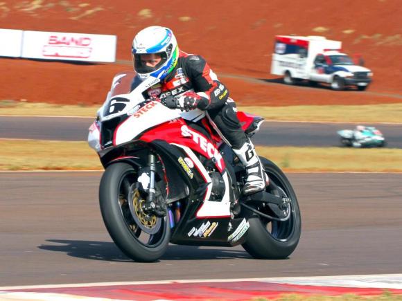 Miguel Praia foi 5º no Moto 1000GP em Interlagos após problema com pneu -  Honda - Notícias - Andar de Moto