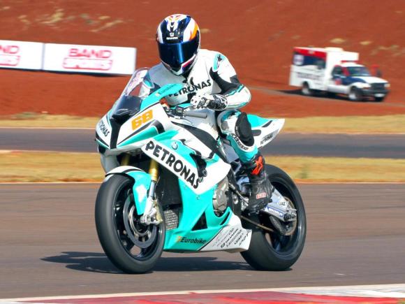 Miguel Praia foi 5º no Moto 1000GP em Interlagos após problema com pneu -  Honda - Notícias - Andar de Moto