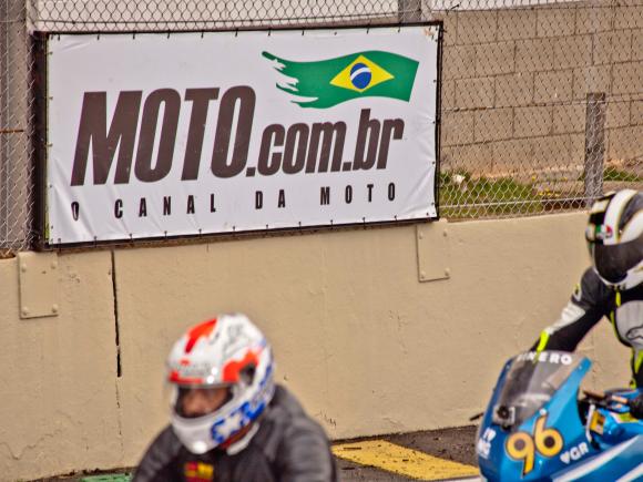 Miguel Praia foi 5º no Moto 1000GP em Interlagos após problema com pneu -  Honda - Notícias - Andar de Moto