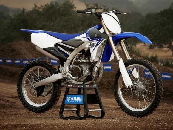 Nova Yamaha YZ450F 2010 com motor invertido!