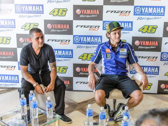 Valentino Rossi passa no Brasil e dá uma palavrinha - moto.com.br