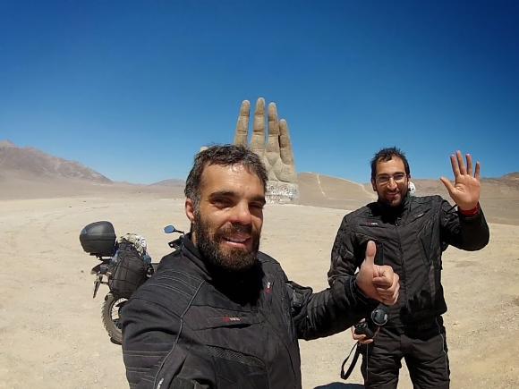 Primos aventureiros vo de moto a Machu Picchu e Atacama