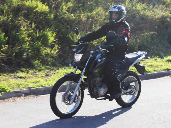 Teste: Yamaha XTZ 150 Crosser, parceira de ralação