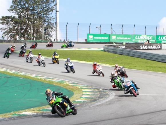 Treinos oficiais abrem fim de semana do Moto1000GP em Cascavel - Moto 1000  GP