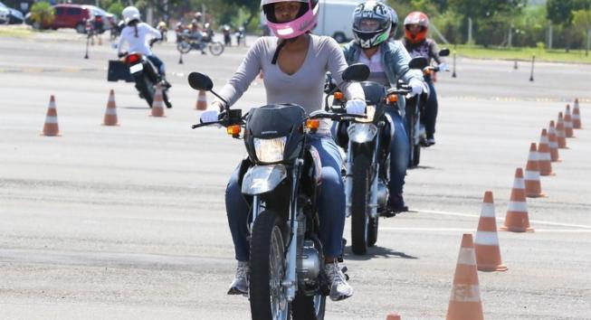 Honda Oferece Curso De Pilotagem Para Mulheres Br 7566