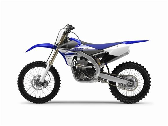 Yamaha YZ 450F 2016: Moto conta com controle de Largada!..