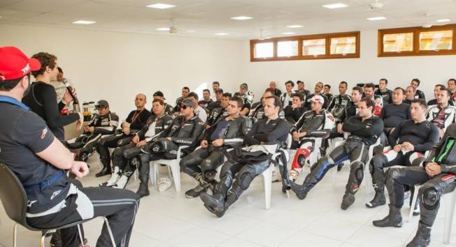 Entre no mundo do esporte como piloto de moto - moto.com.br