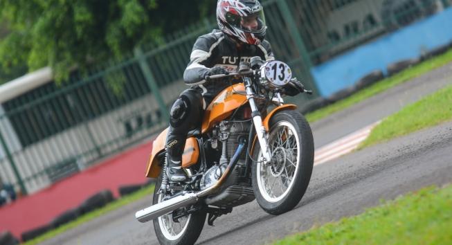 CORRIDA DE MOTOS ANTIGAS EM BARRA BONITA (SP) UM SHOW DO EVENTO