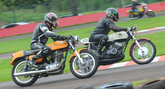 Barra recebe uma corrida diferente de motos