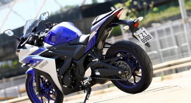 Rodamos com a Yamaha R3 de rua e de pista; veja as diferenças - UOL Carros