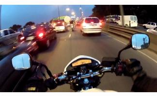 Sou motociclista h dez anos, mas ainda tenho medo disto