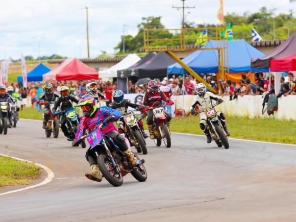 Sarah Conessa, exemplo na motovelocidade feminina – Moto Mundo