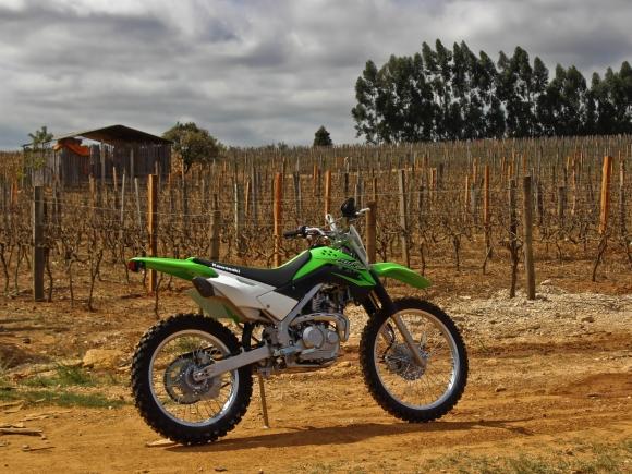 KLX 140G, uma moto para se divertir nas trilhas e nas pistas – BRMX