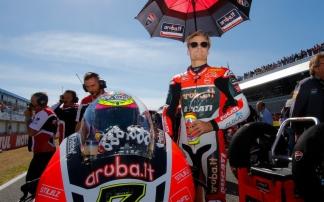 WSBK: Chaz Davies tem vitria dupla no GP da Espanha