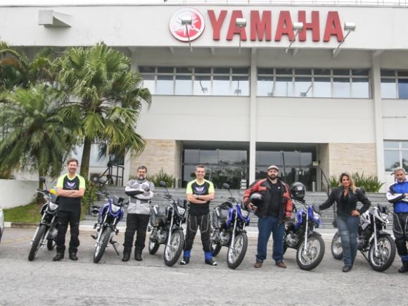 Yamaha XTZ 150 Crosser 2017 encara viagem pela Transpantaneira