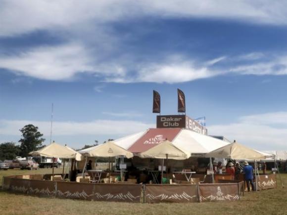 Tenda de servios do Dakar Club