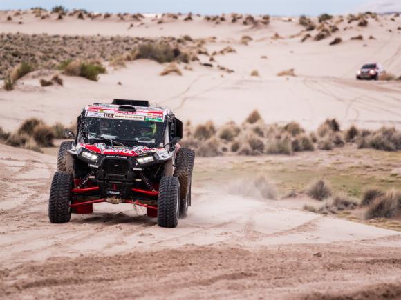 Leandro Torres e Lorival Roldan no Polaris RZR XP 1000