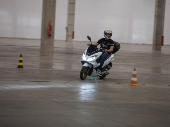 Teste da pista de test ride do Salo Duas Rodas 2017