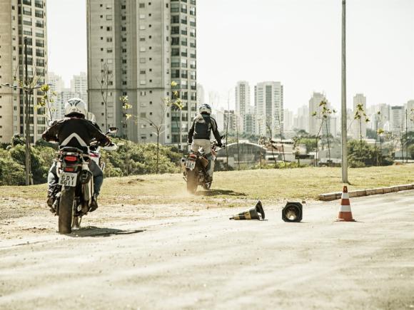 Teste da pista de test ride do Salo Duas Rodas 2017