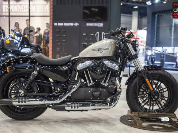 Harley-Davidson com a linha 2018 das motos Touring e Softail