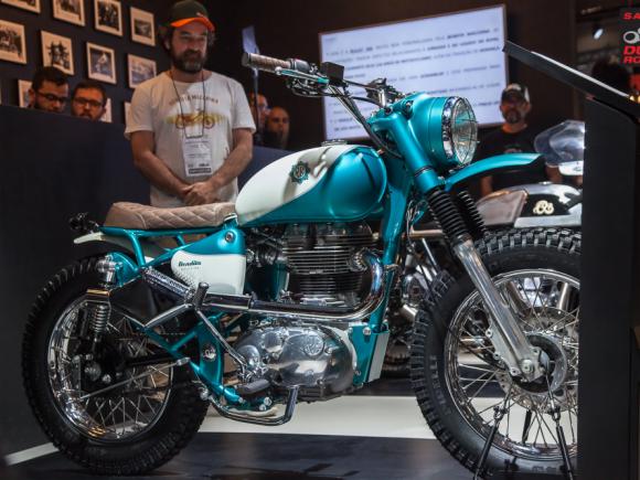 Royal Enfield apresenta as motos Classic da srie Redditch