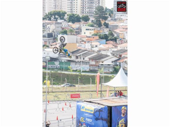 Show de FMX com Fred Kyrillos no Salo Duas Rodas 2017