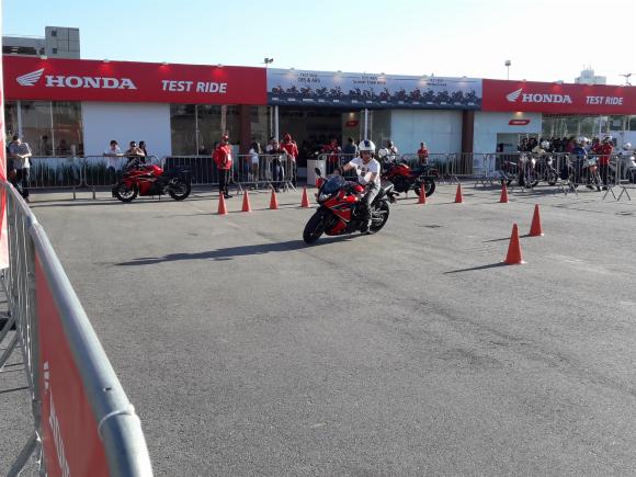 Test ride com motos Honda no Salo Duas Rodas