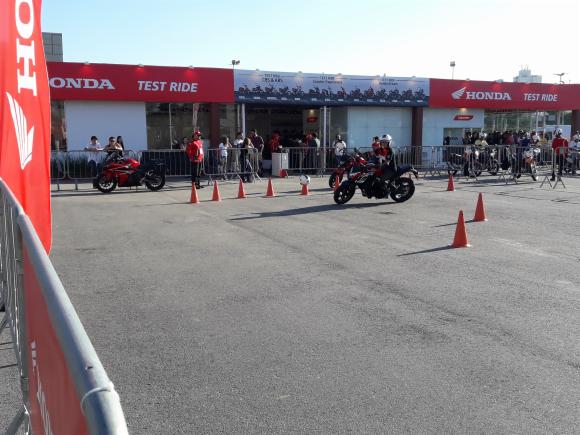 Test ride com motos Honda no Salo Duas Rodas