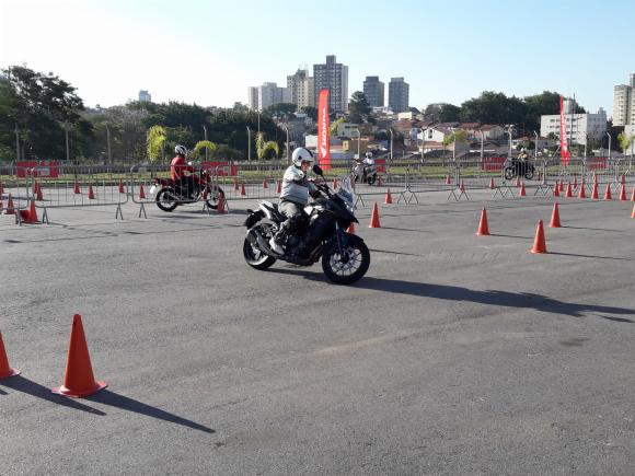 Test ride com motos Honda no Salo Duas Rodas