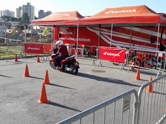 Test ride com motos Honda no Salo Duas Rodas