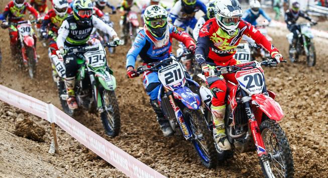 Brasileiro de Motocross: Jetro Salazar vence na categoria MX1