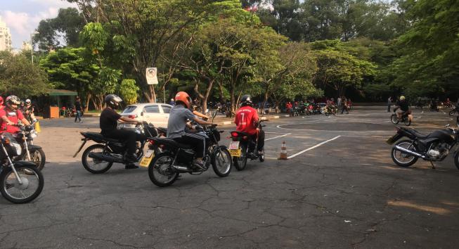 12 Passos Para Ser Aprovado na Prova Prática de Moto (CNH Categoria A) -  Auto Escola Mérito