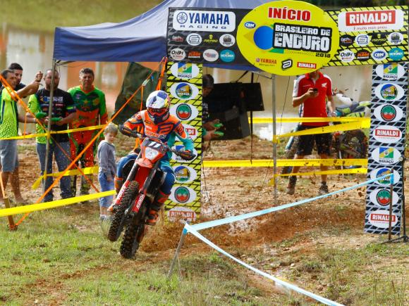 Brasileiro de Enduro - Abertura com muitas disputas