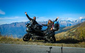 Vale a pena largar tudo e sair viajando o mundo de moto?