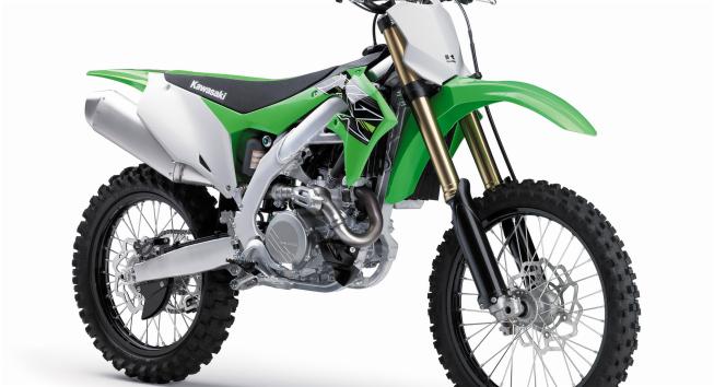 Kawasaki KX 450F 2019 fica mais leve e potente