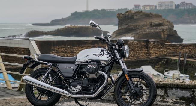 Moto Guzzi lança edição limitada da V7