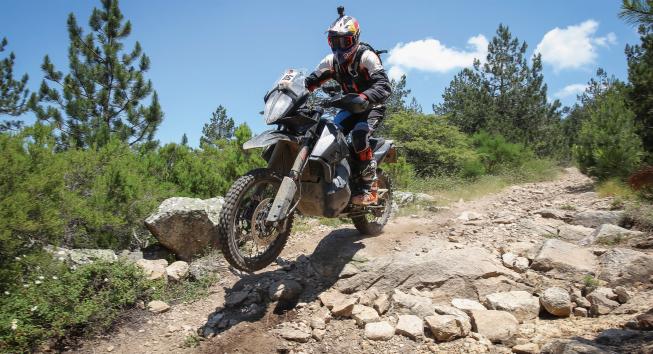 KTM apresenta versão pré-série da 790 Adventure R