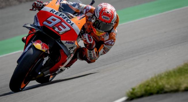 MotoGP: Márquez bate Petrucci por 0s025 e larga na pole na Alemanha