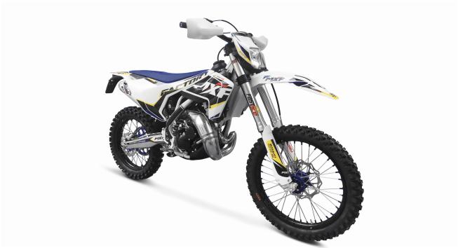 Brasileira MXF lança moto dois tempos para trilha