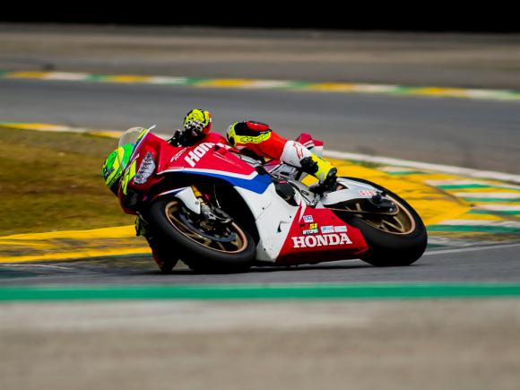 Superbike Brasil: mais rápido do dia, Eric Granado comemora volta a  Interlagos - Notícia de Motociclismo