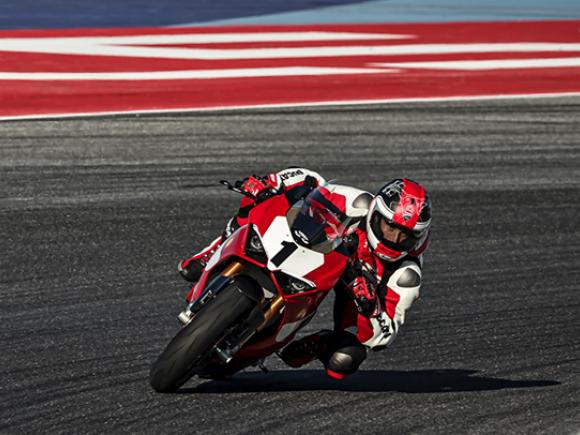 Carlin Dunne falece durante a Pikes Peak International Hill Climb - Ducati  - Notícias - Andar de Moto