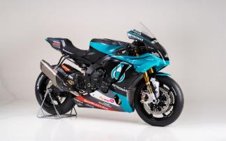 YART, Yamaha e SRT se unem para criar R1 comemorativa para Petronas