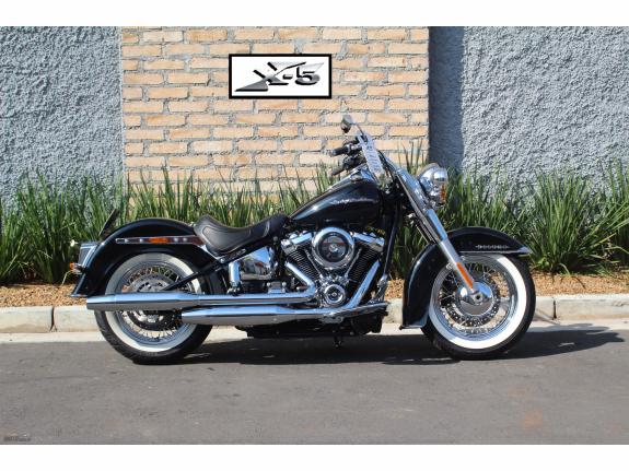  Harley-Davidson Softail Deluxe 