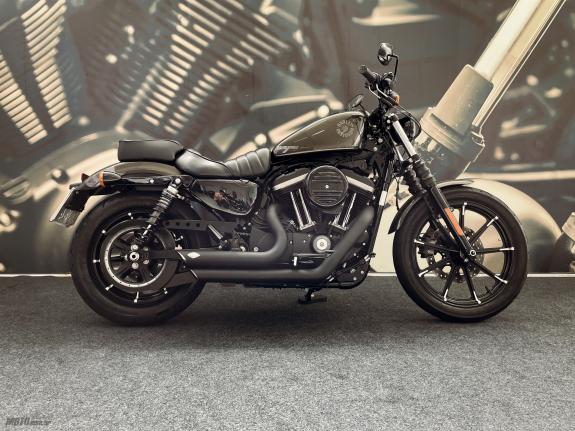  Harley-Davidson Sportster XL 883 