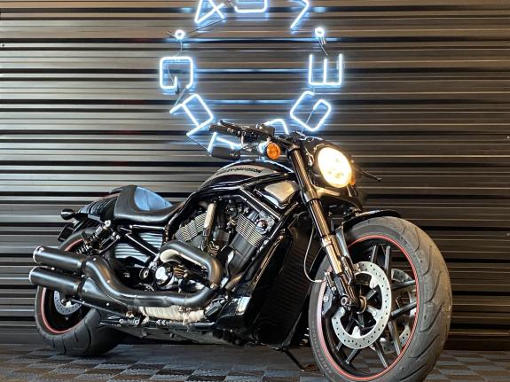  Harley-Davidson Dyna Super Glide Custom 
